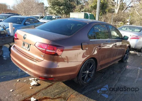 2017 Volkswagen Jetta 1.4T S z USA, uszkodzony, nr VIN 3VW2B7AJ2HM365210